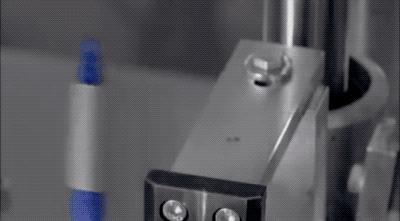 圆珠笔为什么能按动,圆珠笔为啥一按就弹出去了