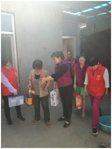 巾帼文明艺术团庆六一活动集锦,姐妹们庆六一活动