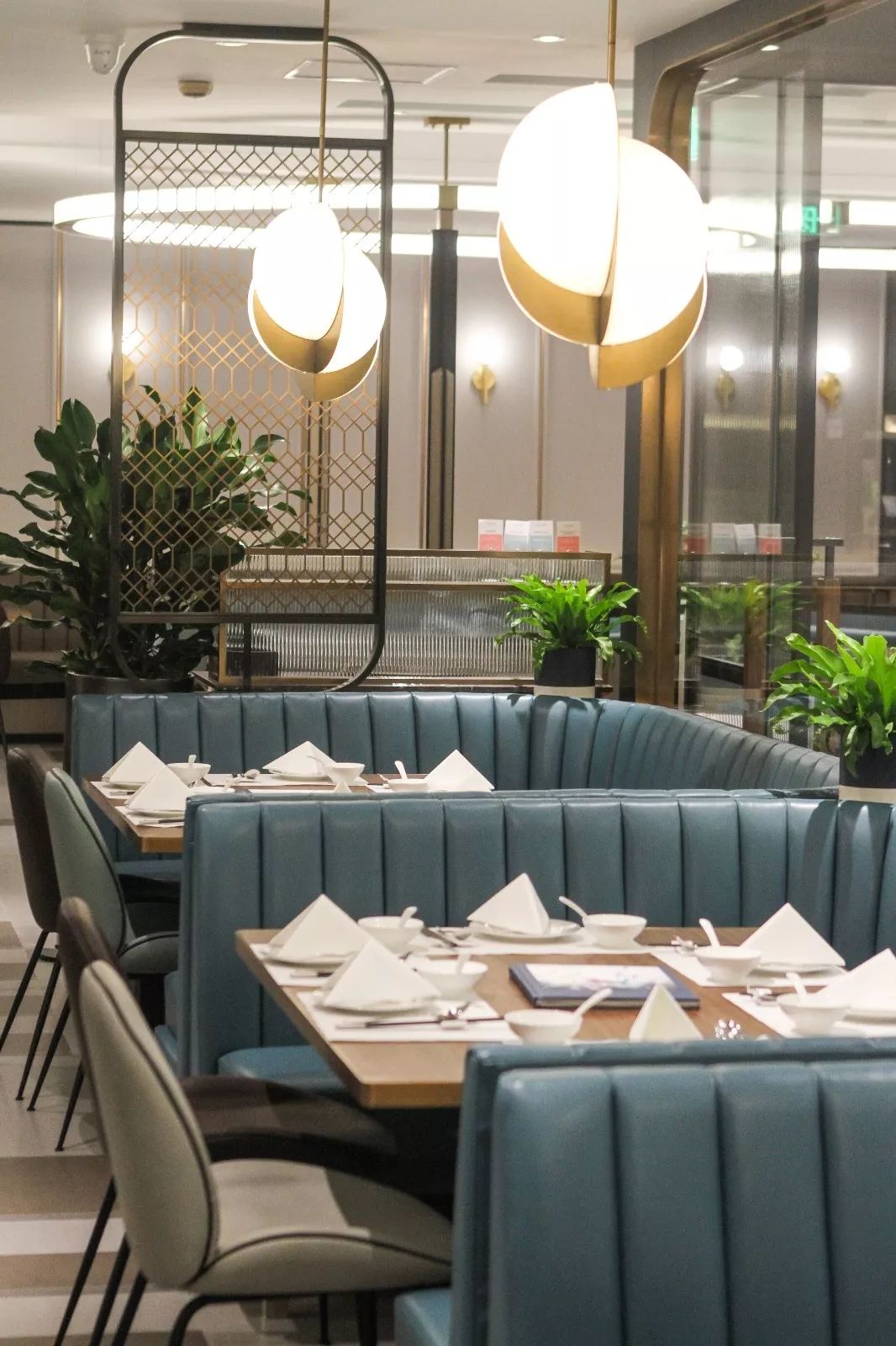 港丽杭大店开卖蛋糕了！精致的裱花蛋糕，秒杀连锁的奶酪茶……没想到你是这样的港丽