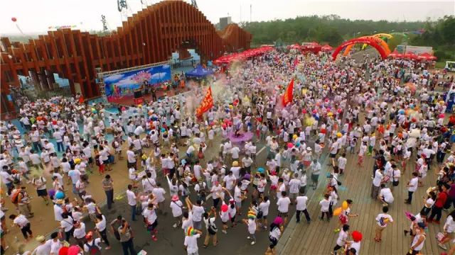 火力全开的狂欢泼水节来啦！快来加入我们的战斗吧