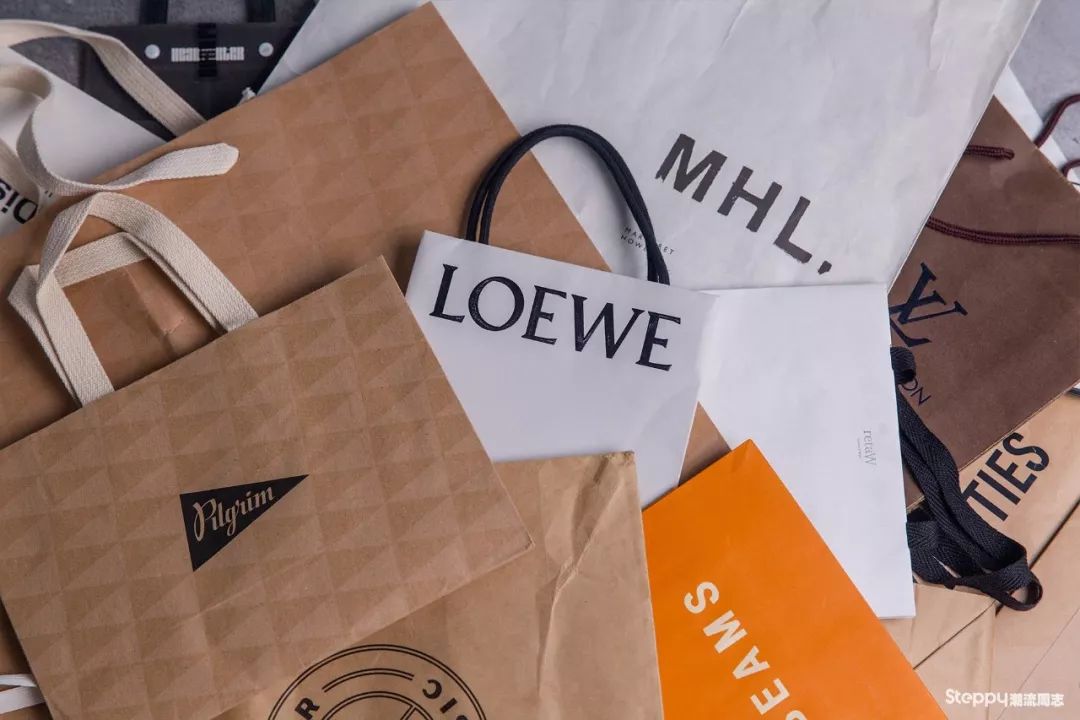 很想问问，你们有收集品牌包装袋或吊牌的癖好吗？