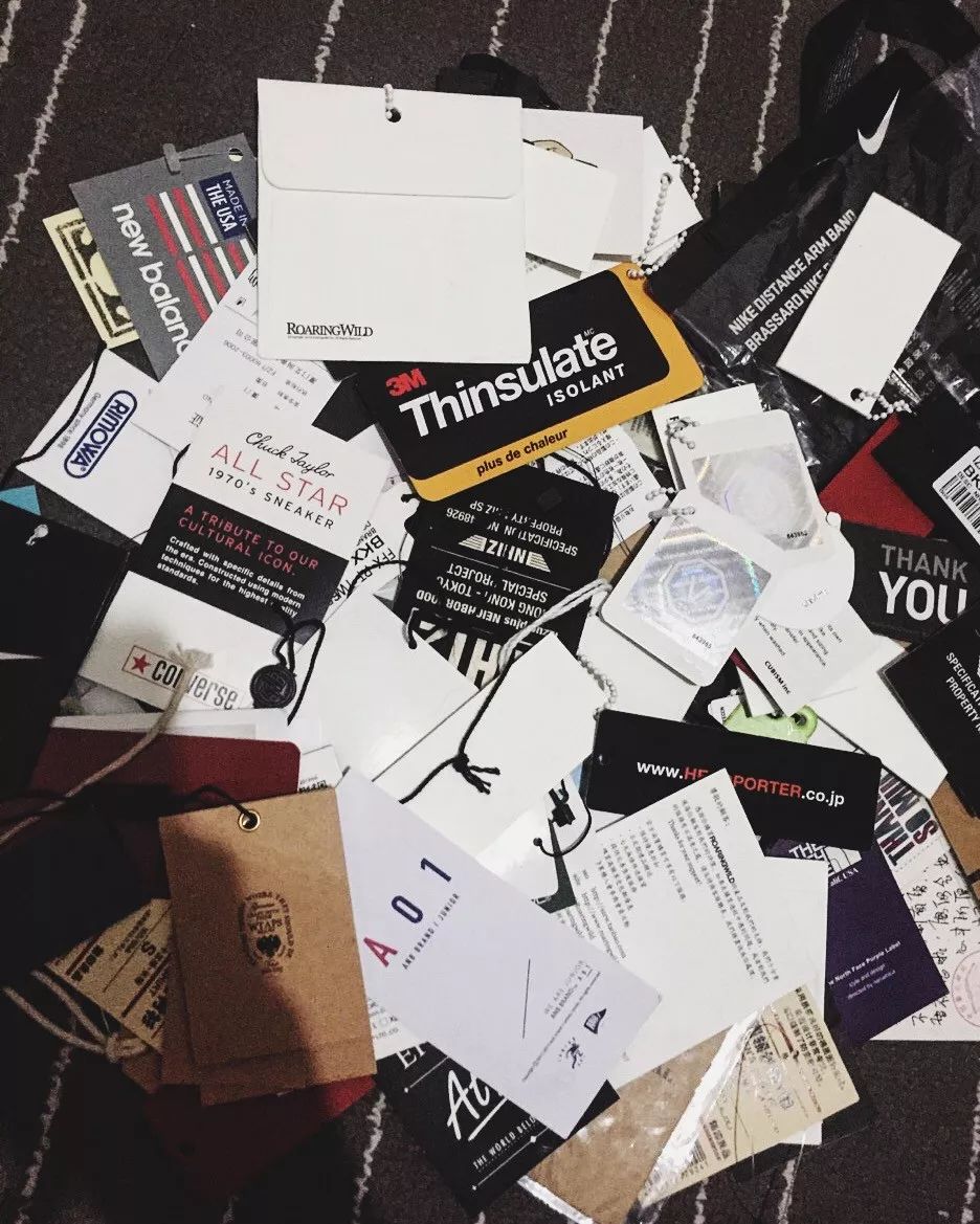 很想问问，你们有收集品牌包装袋或吊牌的癖好吗？