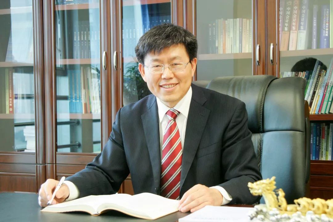 创造海大会计学发展史上多个第一！这位男神教授实力圈粉