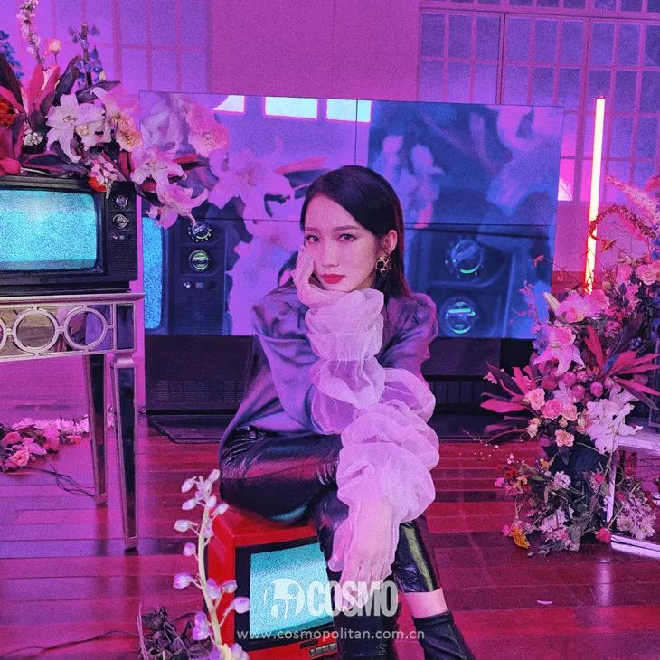 超越妹妹的视频,超越妹妹出道以前照片