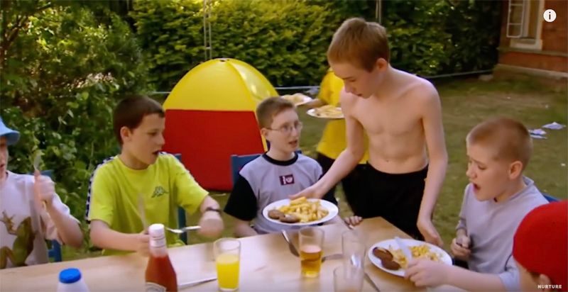 没有大人只有孩子一起住,没大人管的小孩