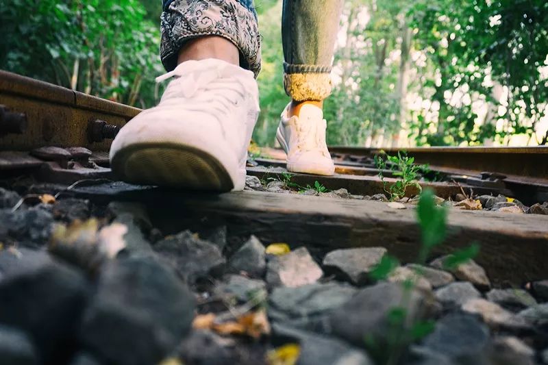 夏季脚气特别痒怎么办,夏天脚气高发怎么治疗