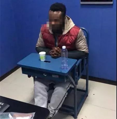 反诈有奖竞猜发放小礼品活动,反诈小课堂防骗小贴士