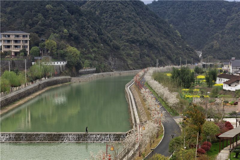 家门口的河道颜值内涵双提升,家门口的河道变美了