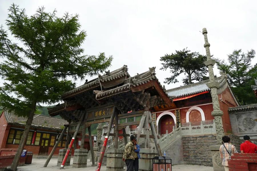 虚云老和尚朝拜五台山文殊菩萨,五台山朝拜文殊菩萨供灯视频