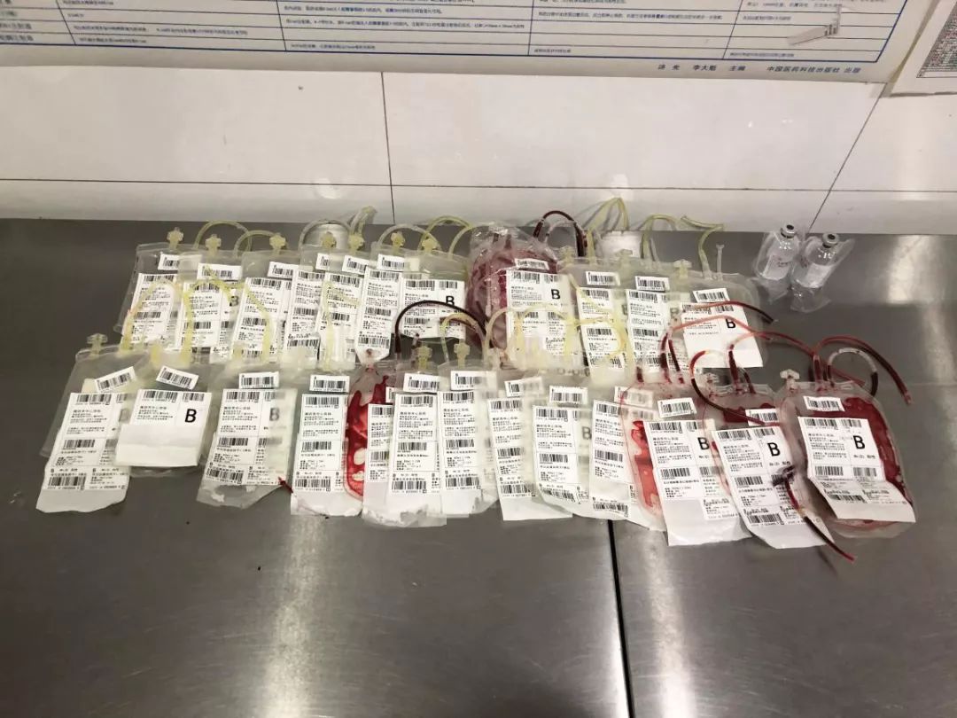 高龄孕妇突发羊水栓塞医护人员力保母婴平安