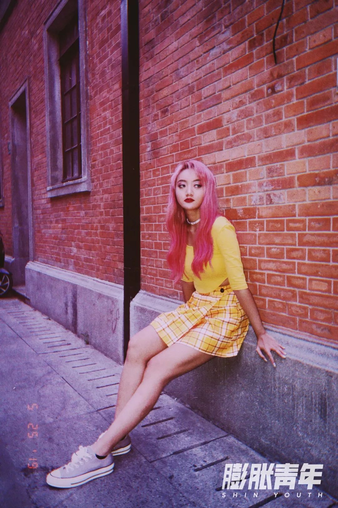 卡卡|欧美风大妞甜辣突袭～绝不退潮的糖果系穿搭攻略都在这