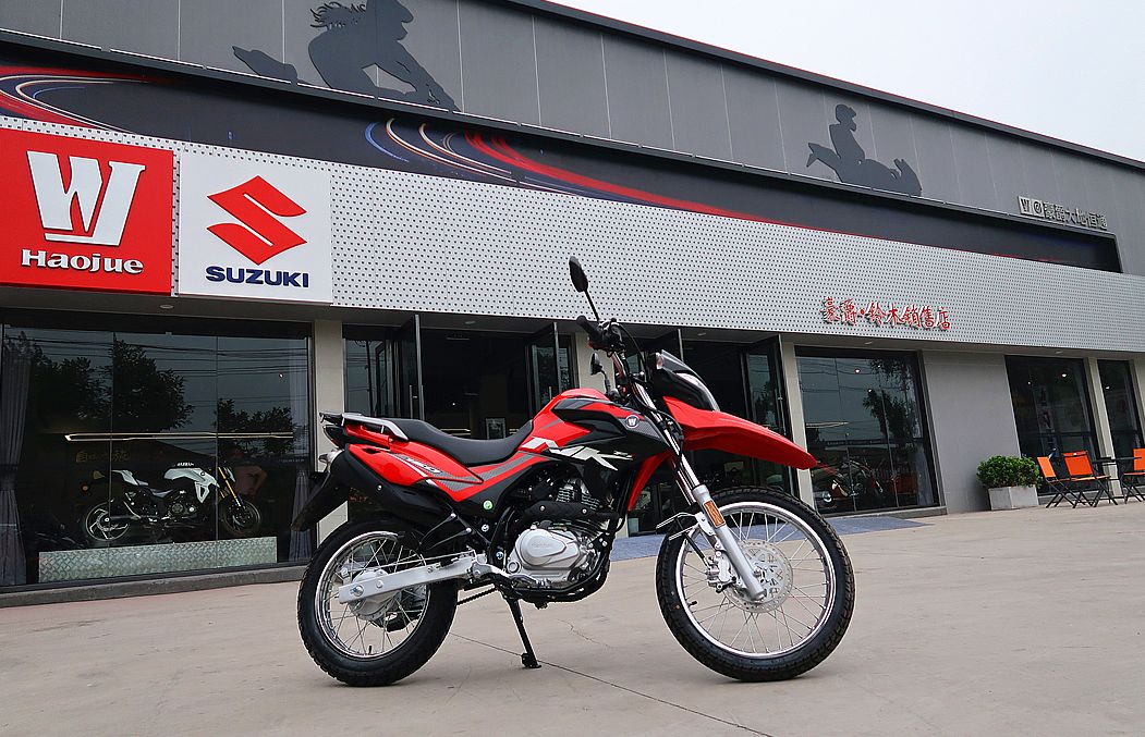 nk150豪爵对比阿普利亚terra150,到店新车视频