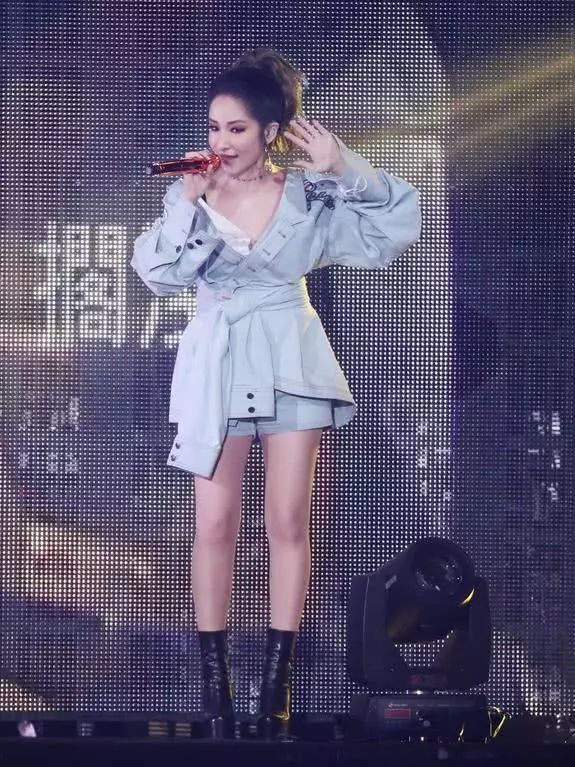 萧亚轩撩汉100招,萧亚轩10条撩汉秘籍图