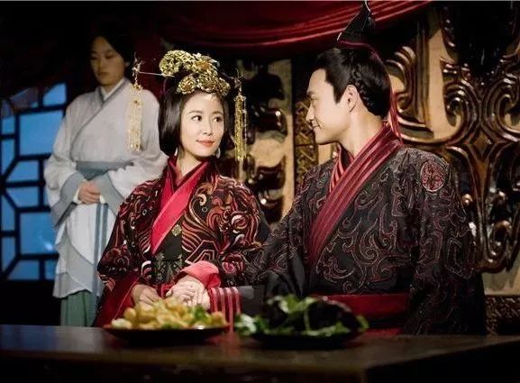 史上所有皇后,历史上最神奇最富最佛系的皇后