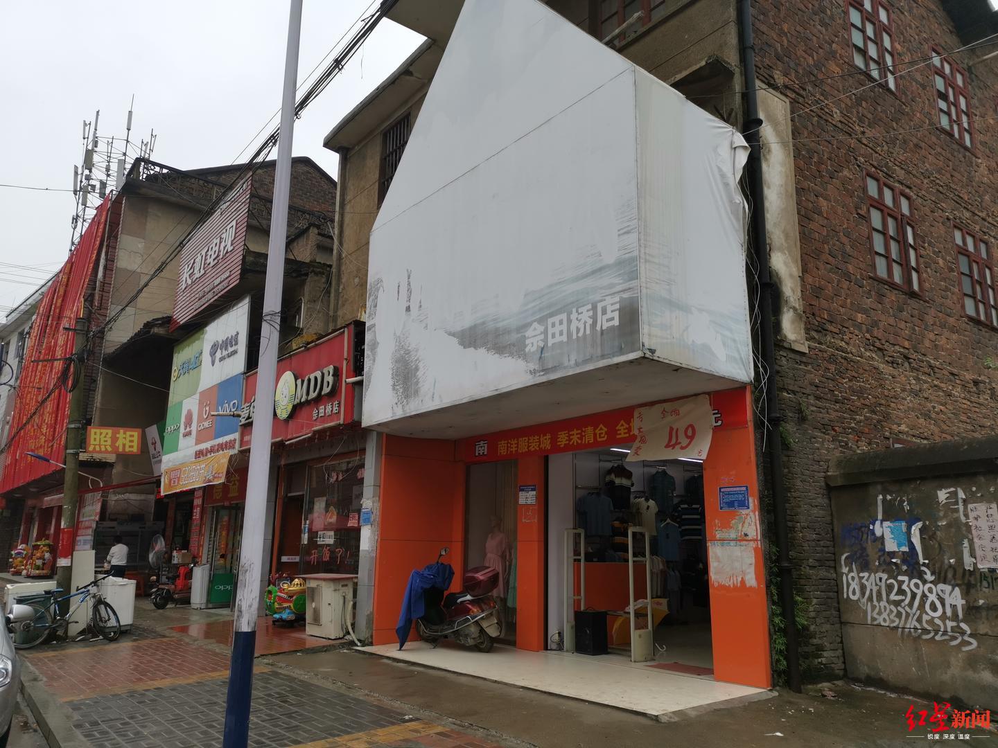 入室抢劫杀人案三人被判死刑,情侣盗窃双双入狱案例