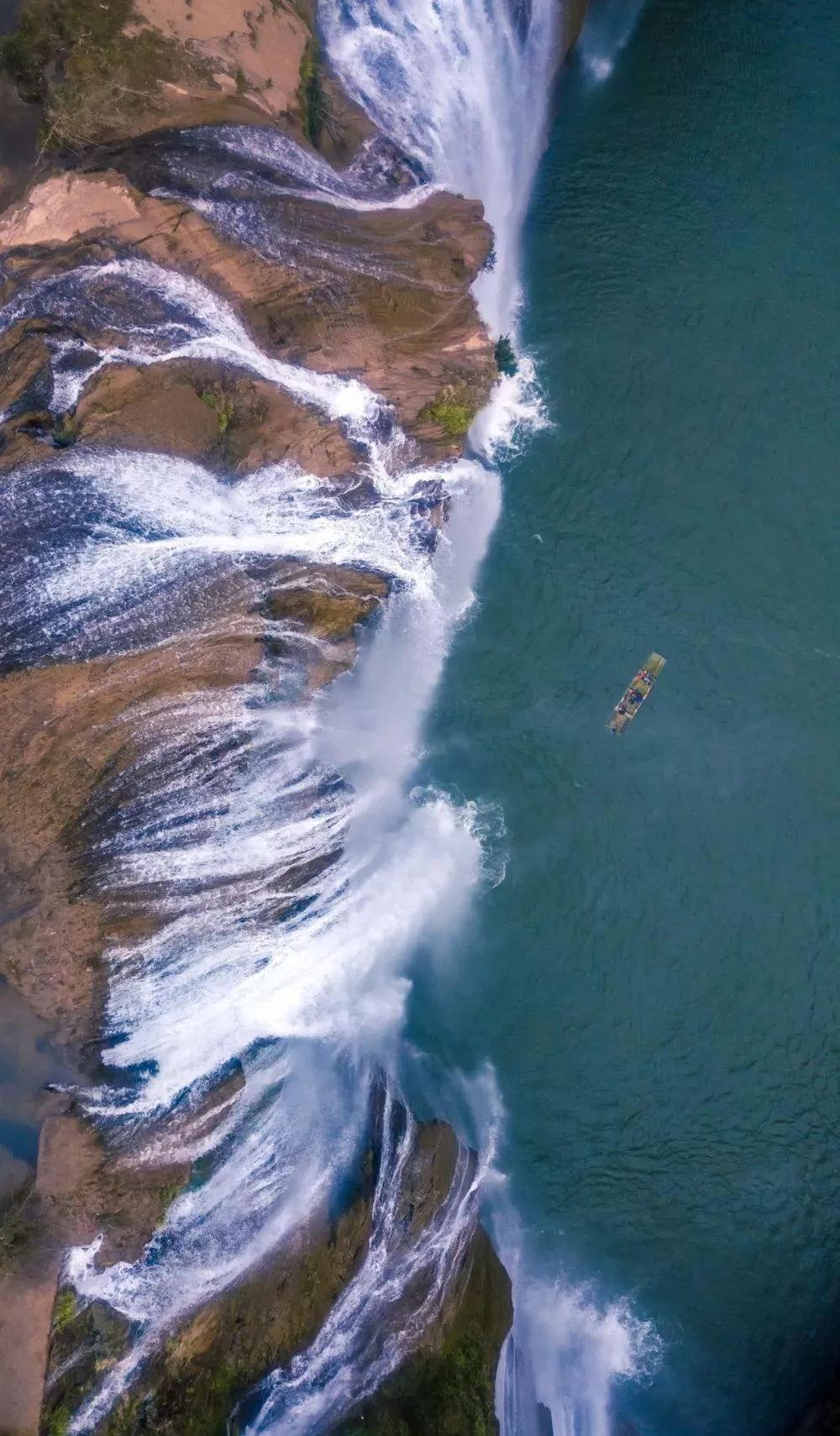 「荐读」朋友圈消失两年，他独自航拍中国，照片惊艳世界
