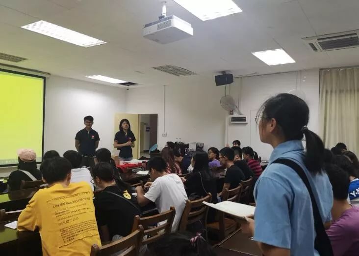 早新闻来了丨中考今日进行，考点附近有施工围挡？交警建议来了