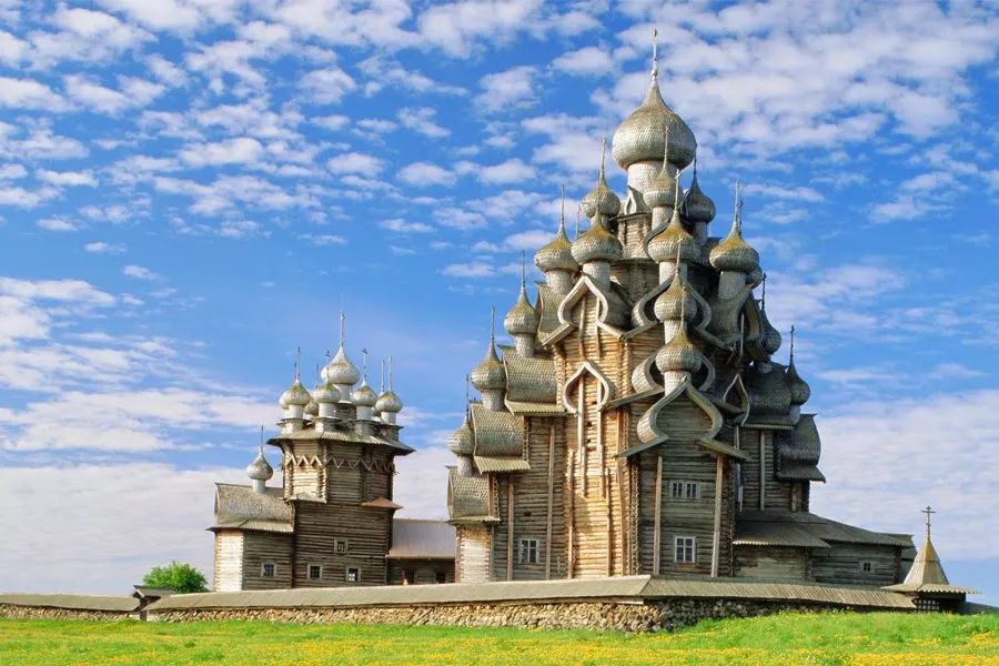 欧洲旅游教堂推荐,去欧洲旅行一定去五大教堂和城堡