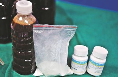 街头“特效”凉茶包医病？减肥零食起效劲？警方查获的这些东西全都加了料