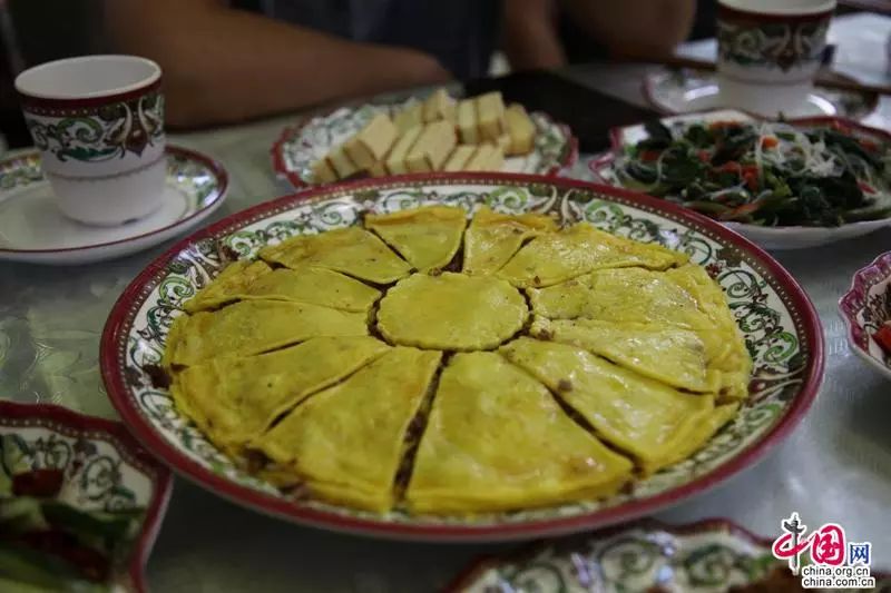 【记者的*疆新**日记】塔城印象：一棵橡树满城风情