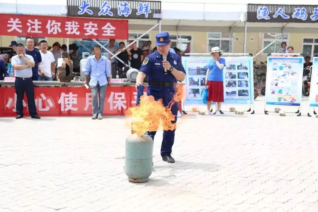 气瓶着火了关气瓶回火视频,气瓶起火如何灭