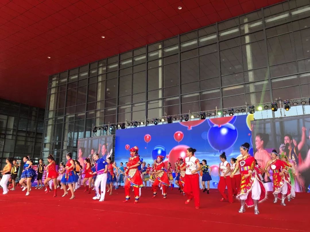 湖北潜江杨市广场舞,2019中国广场舞大赛荆州站