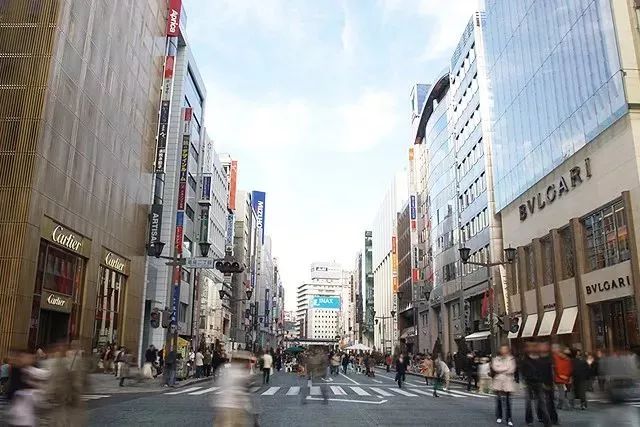 中国游客爆买日本药妆,中国游客日本药妆店