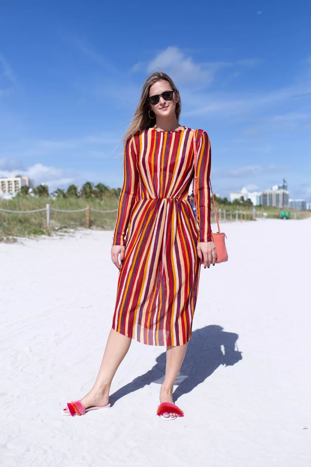 印花人物连衣裙,印花连衣裙到脚踝超长款