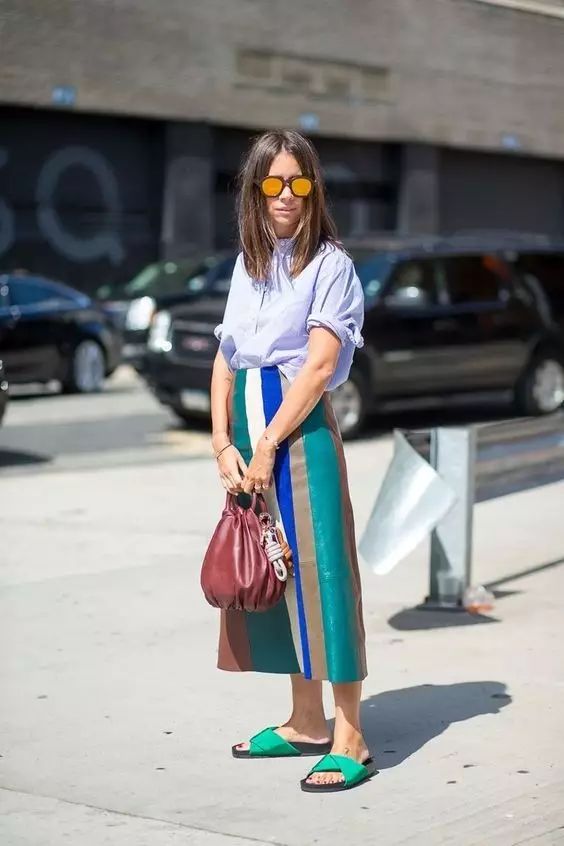 夏天跟裙子搭的凉拖,夏季凉拖配裙子百搭