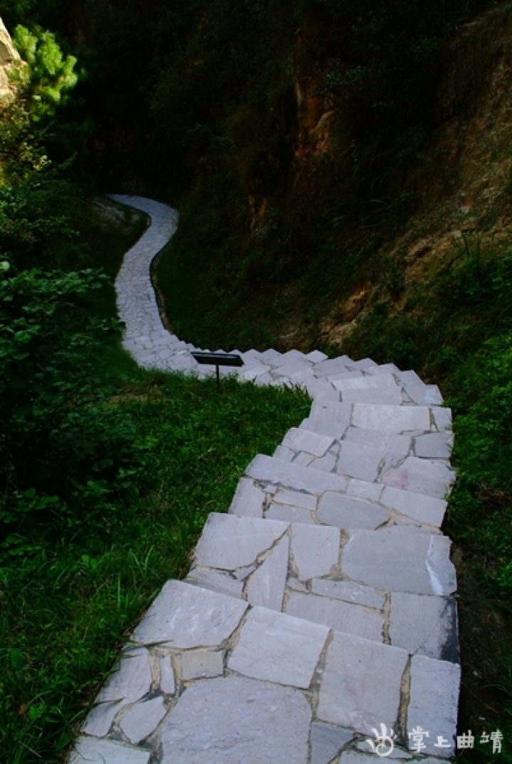 带您走进陆良彩色沙林风景,陆良彩色沙林风景区今年人多不多