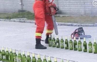 甄子丹赵文卓瓶盖挑战,赵文卓挑战长风镖局踢瓶盖