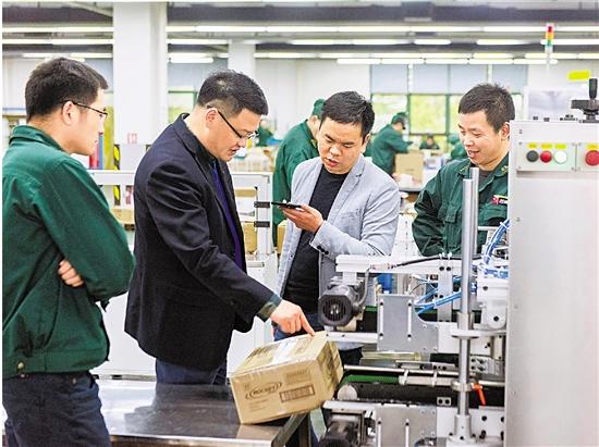 鍙岄箍鐢垫睜杞﹂棿,涓撴敾瀹佸痉鏃朵唬鐢佃姱