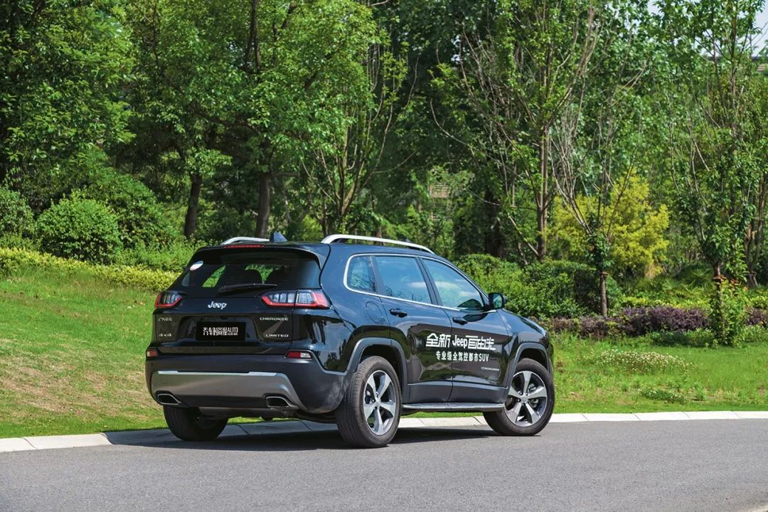 2020款jeep自由光试驾,jeep性能版自由光