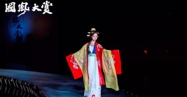 汉服lo裙jk制服怎样,汉服lo裙jk