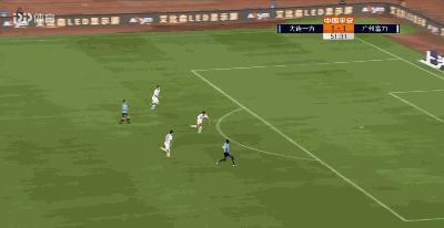 大连一方博阿滕转身分球过人,博阿滕最新战报