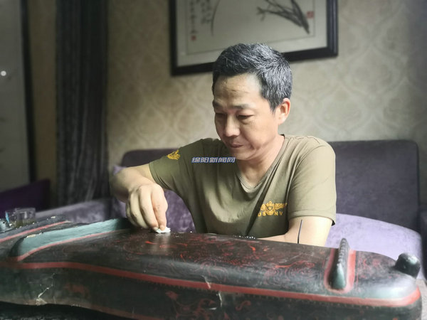 绵阳古琴馆,收藏汉代古琴