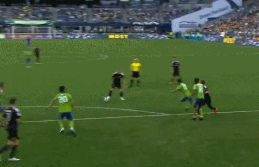 桑乔传射建功多特,桑乔比赛过人