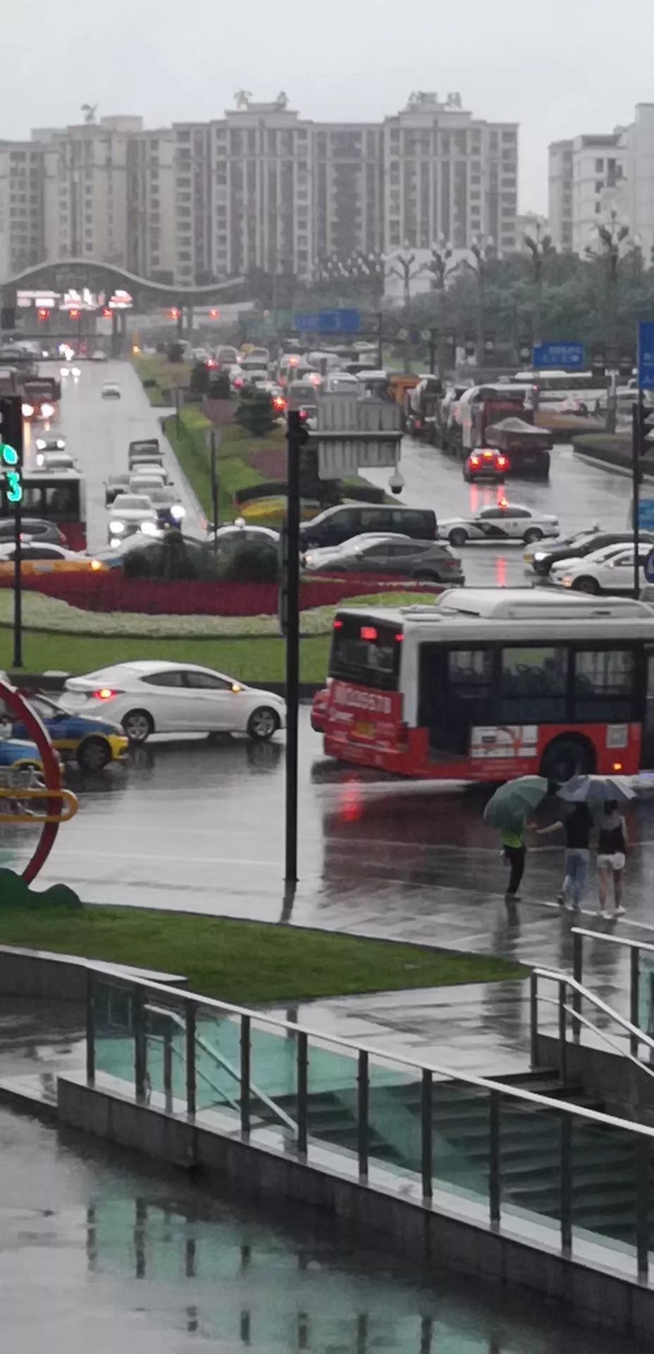 四川最新雨情预警,四川大到暴雨明后天强降雨仍持续