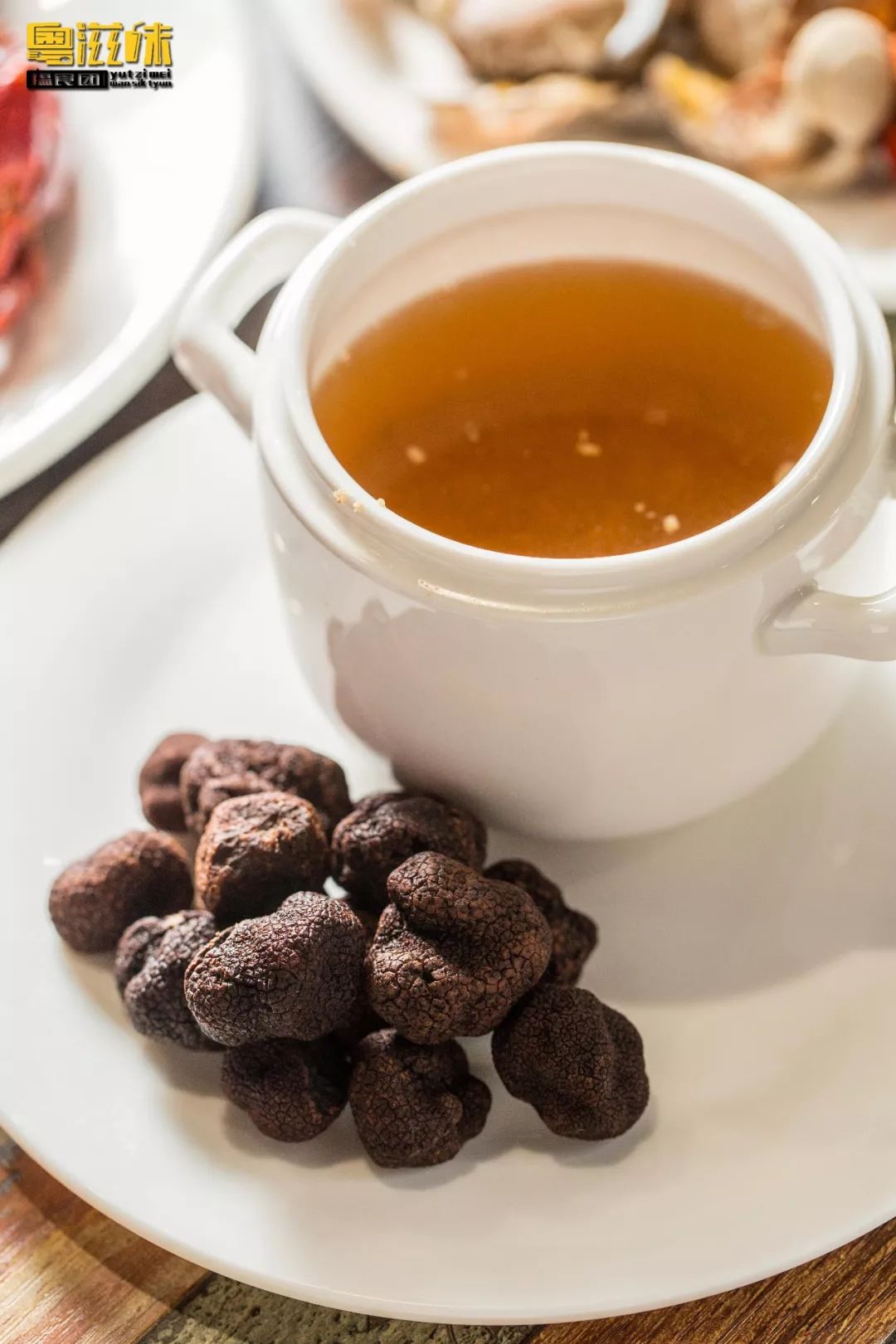 夏日花式玩法！极致视觉体验+五星级海鲜大餐，99元潮玩一整天