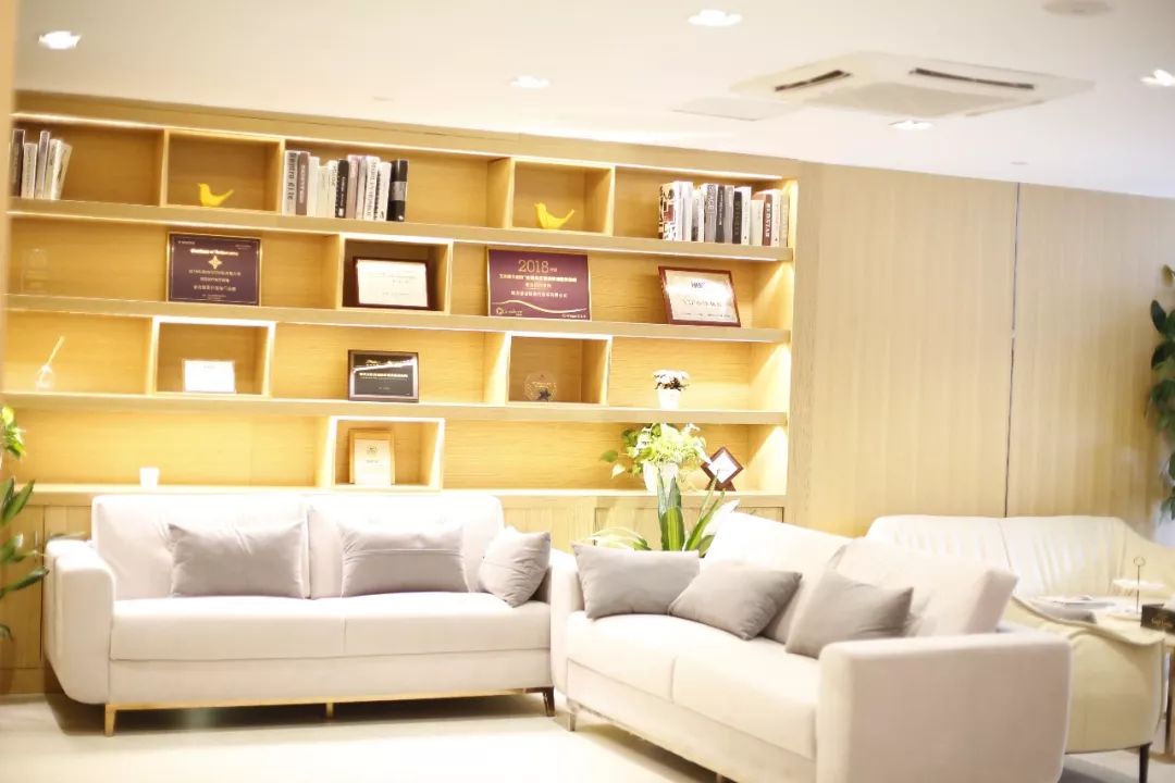 韩商言吐血了,韩商言的高光时刻