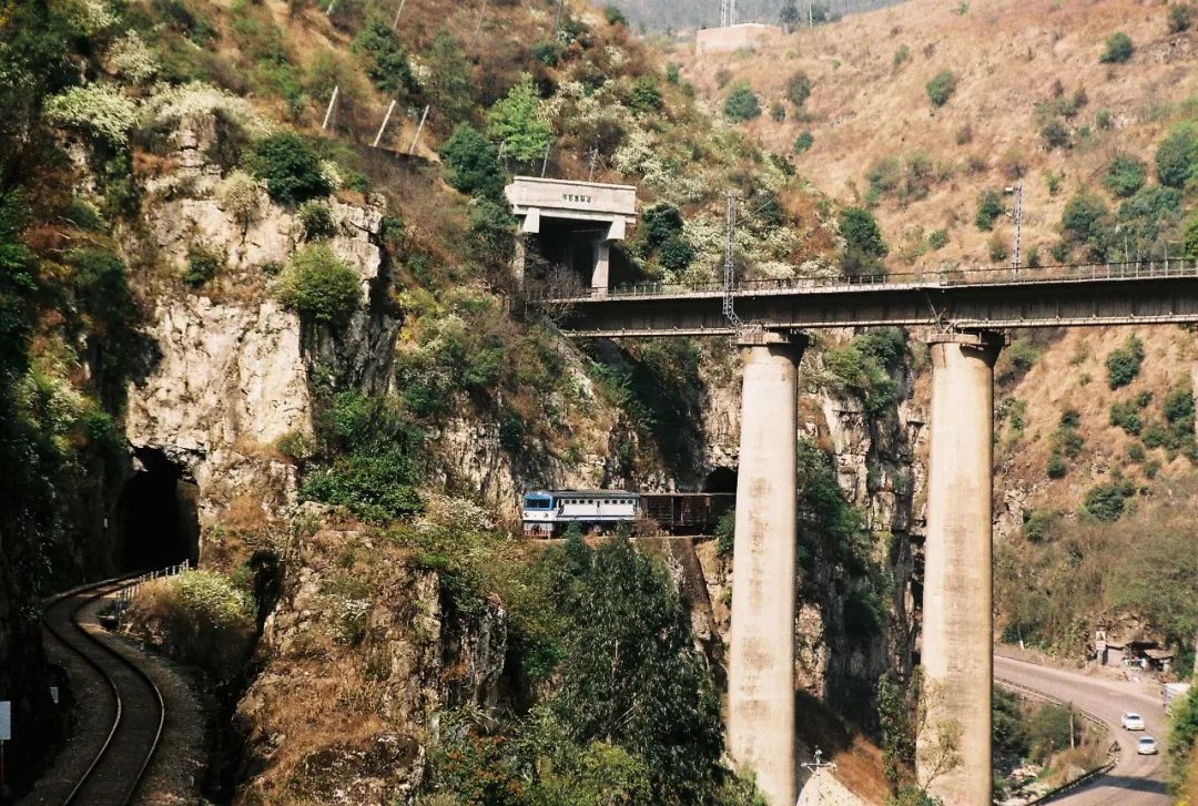 中国哪里的火车最美,中国哪里还有绿皮火车