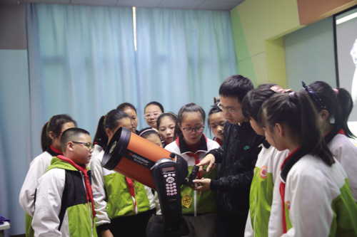 涓哄崡婀栭珮璐ㄩ噺鍙戝睍璐＄尞鑷繁,鍢夊叴鍗楁箹瀛︿範