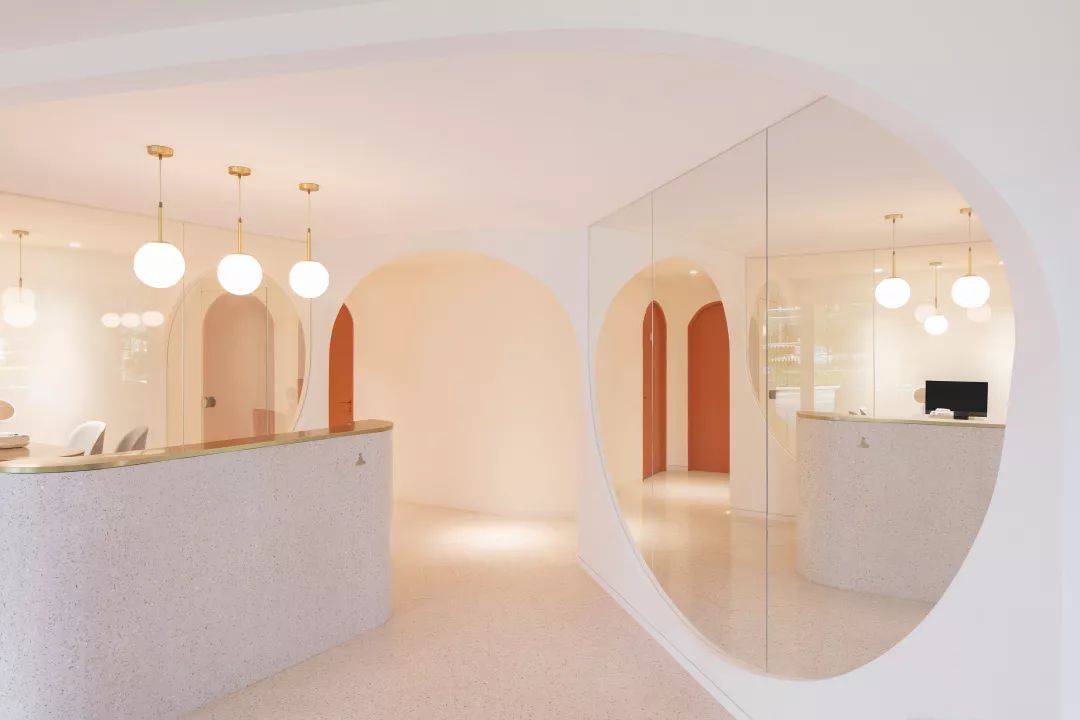 拒绝花哨！建筑师CP孙大勇×万书言，携手打造洞穴式美容院