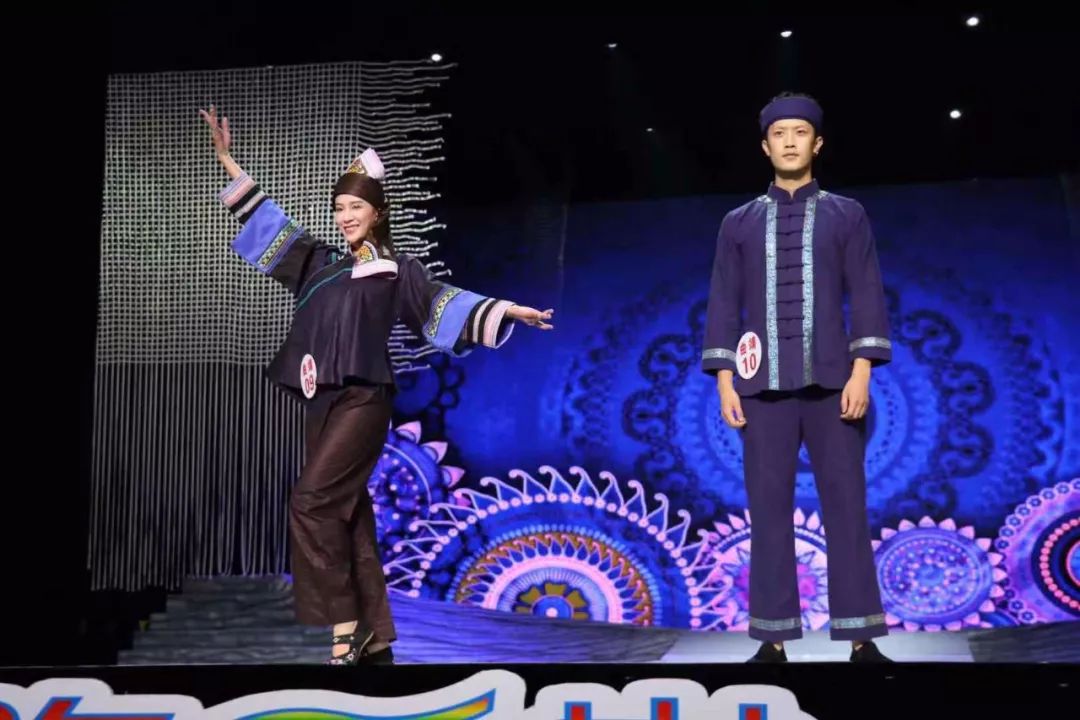德宏五种少数民族服饰走秀音乐,云南少数民族服饰秀