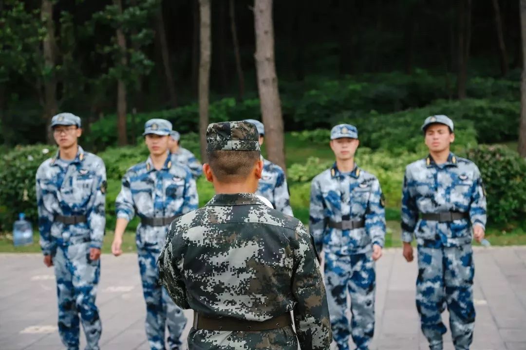 最美军训,军训让我遇见更好的自己作文