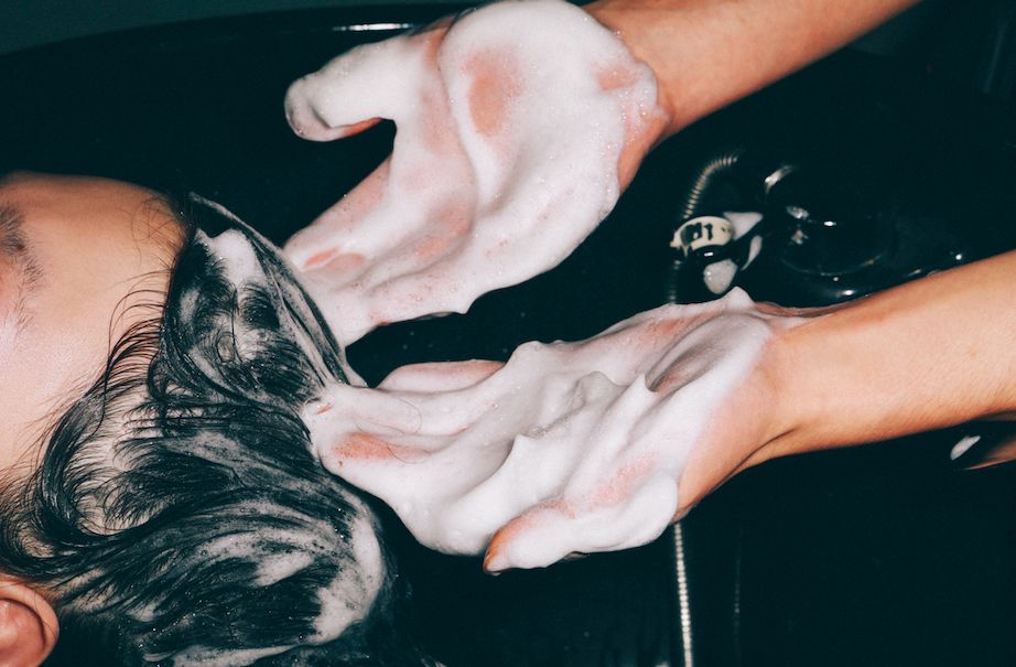 被虚假友情蒙蔽的“绿叶妹”，如今事业开挂反成“真公主”