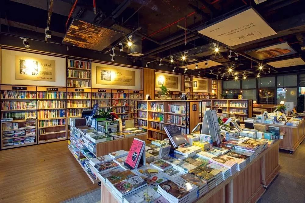 都上央视了！大学校园书店怎么突然这么火？