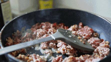 铁锅不粘锅用什么擦,不粘锅的铁锅用什么纸巾擦拭