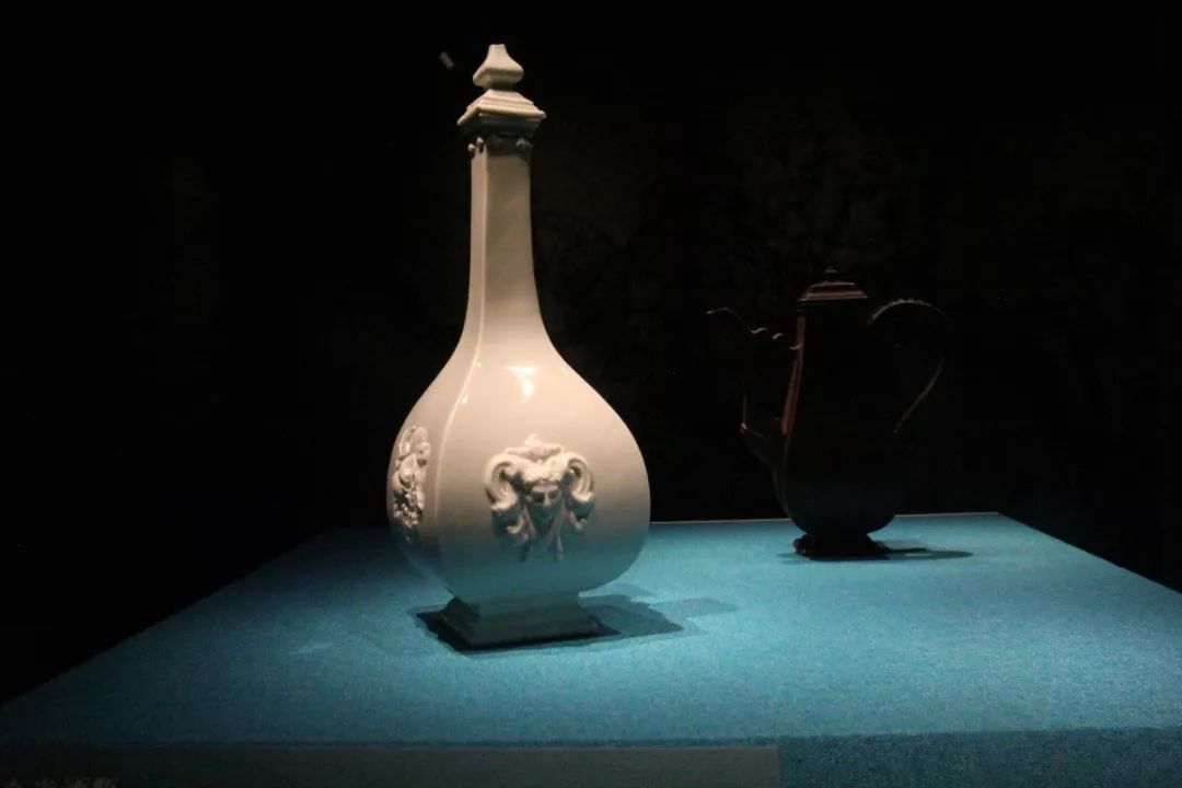 展览|励志史:“模仿”景德镇逆袭成“欧洲第一名瓷”