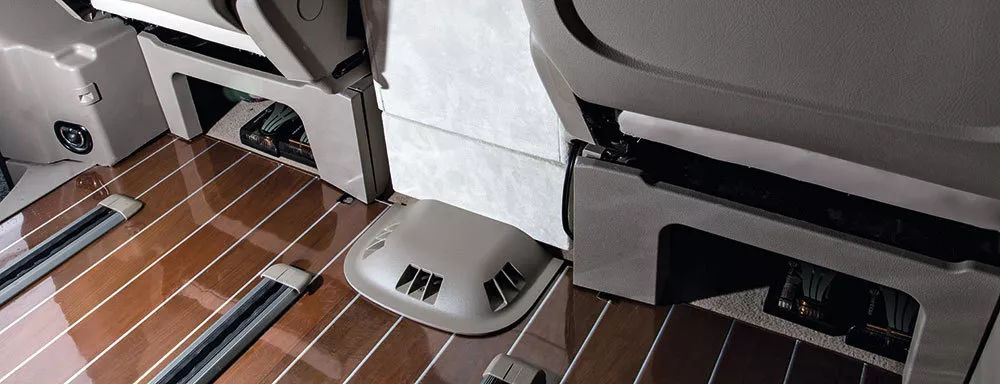 奔驰唯雅诺改装房车,奔驰唯雅诺改装空气减震